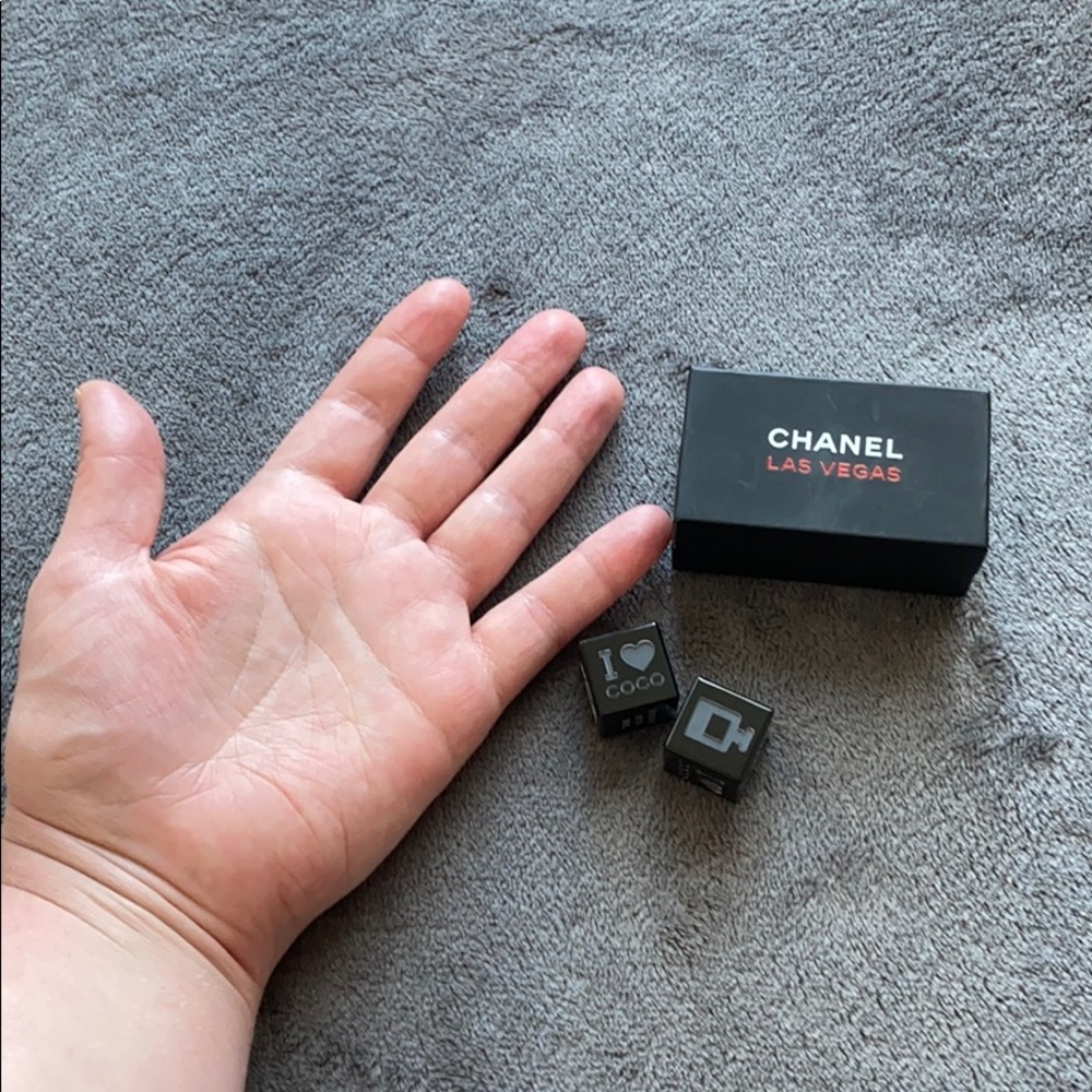 CHANEL Black Box with Red LAS VEGAS Logo - Picture 15 of 15