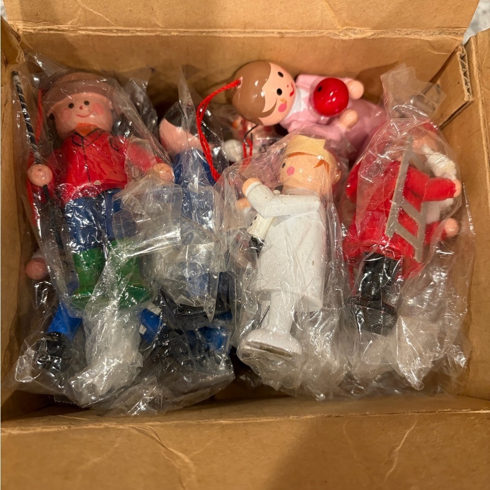 Vintage Wooden Occupational Christmas Ornaments Set of 12 – NOS Taiwan - Picture 5 of 5