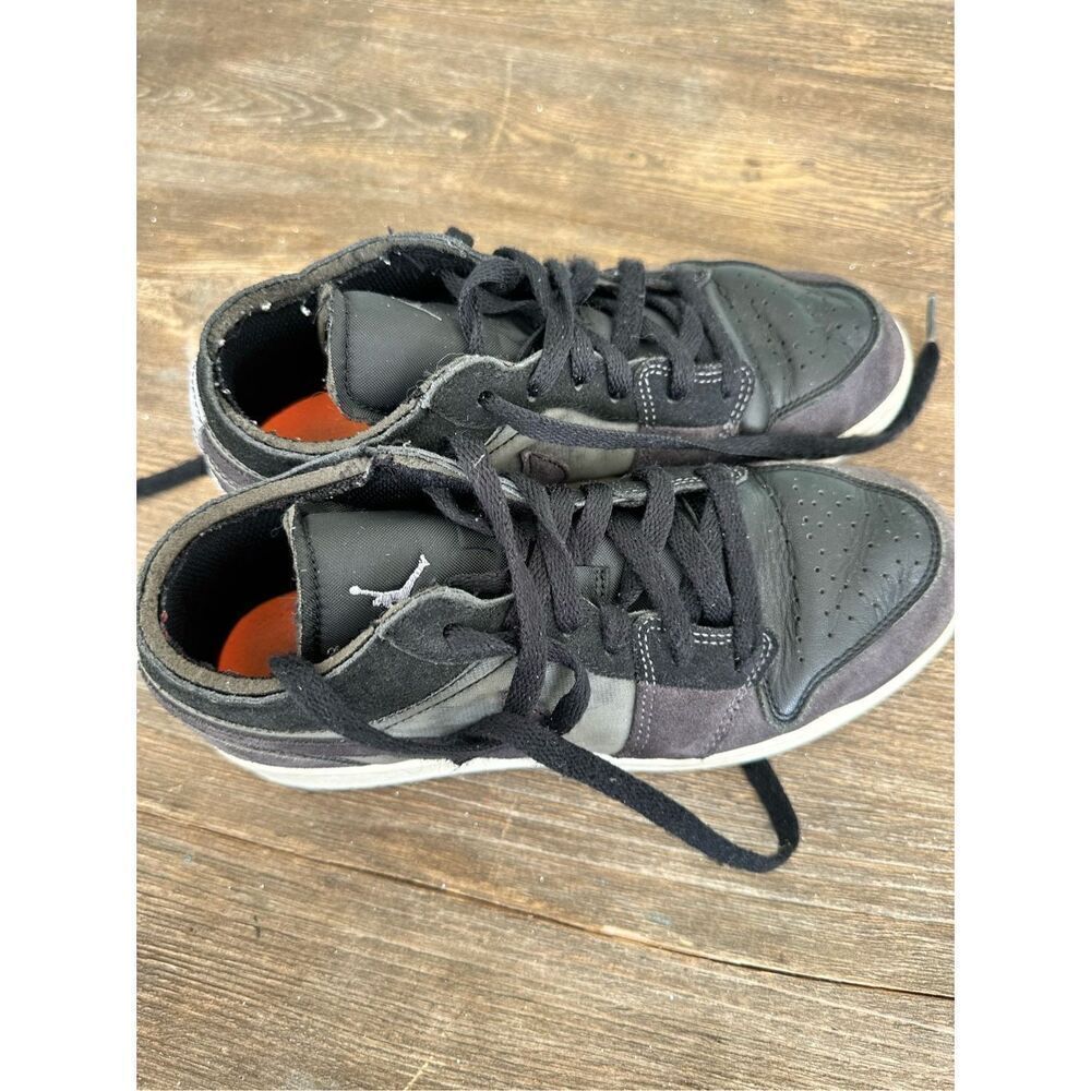 Size 5.5Y - Jordan 1 Low Inside Out Black Gray