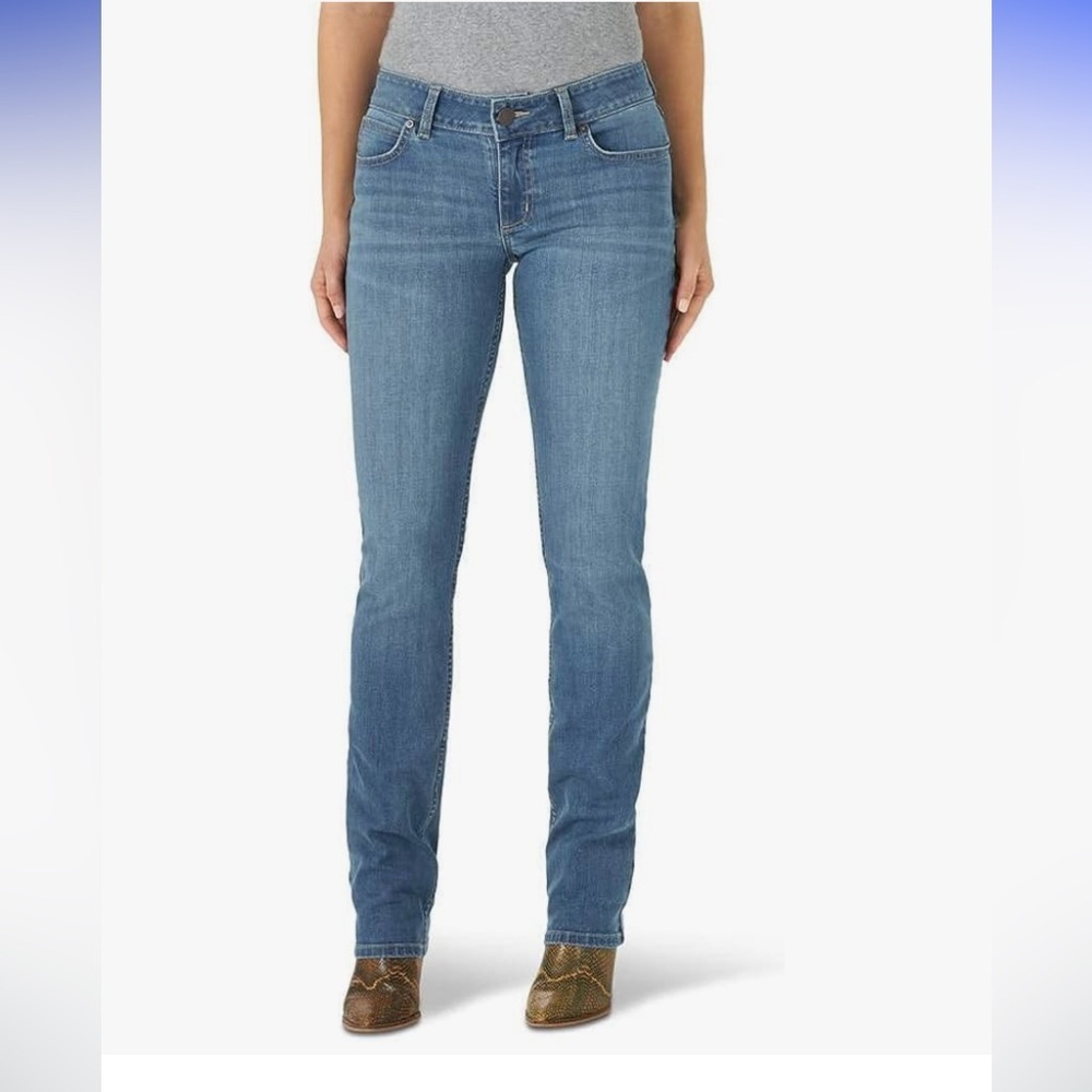 Wrangler Women’s Straight Leg Jeans - Picture 2 of 8