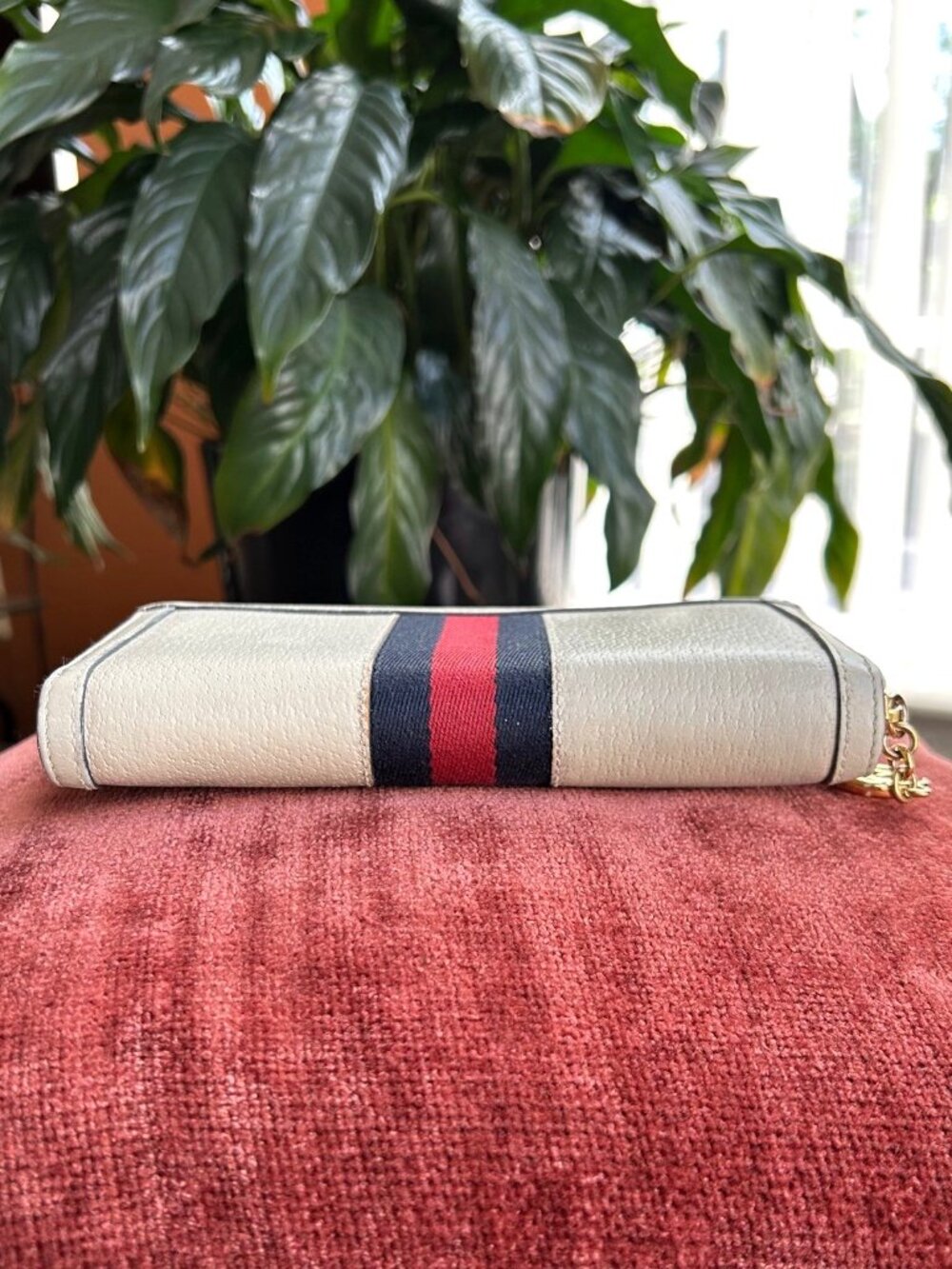 GUCCI Sherry Web Zip Around Wallet White - Picture 6 of 8