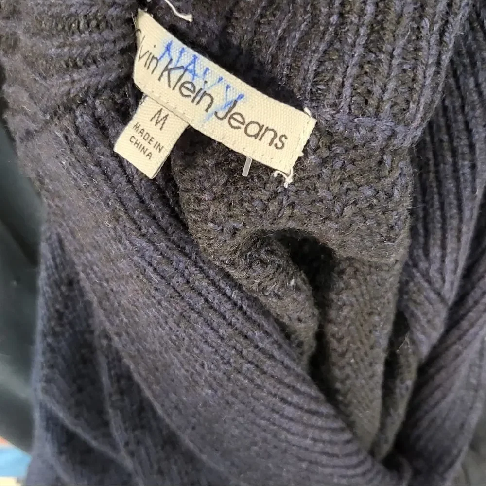 Calvin Klein cardigan - Picture 6 of 6