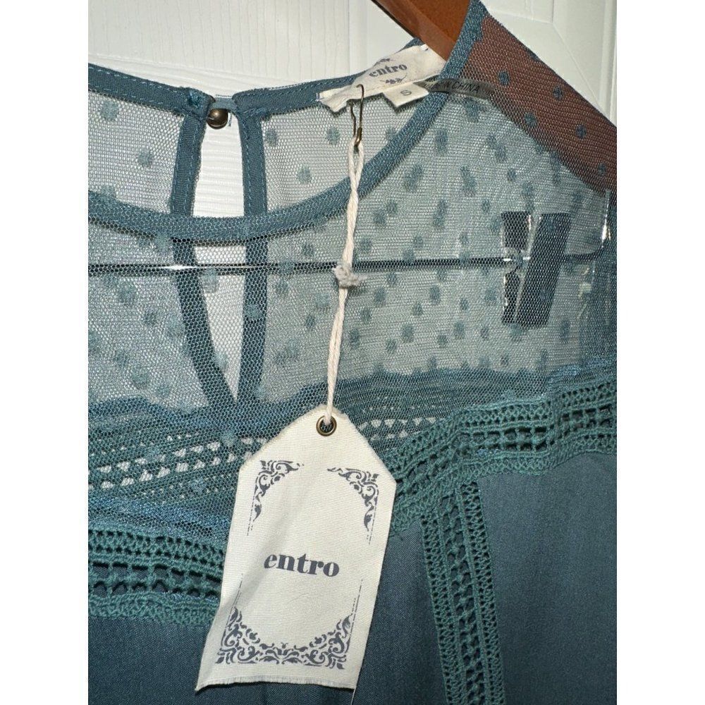 NWT Entro Teal Top Blouse With Lace Detail  Size Small - Picture 10 of 14