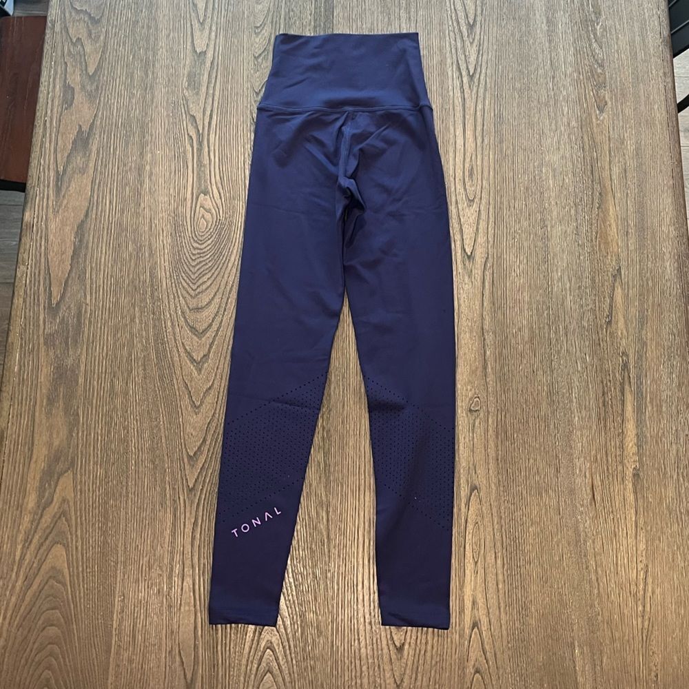 NWOT Tonal Womens Navy Blue High Waist Athletic Leggings Size XS - Picture 9 of 9