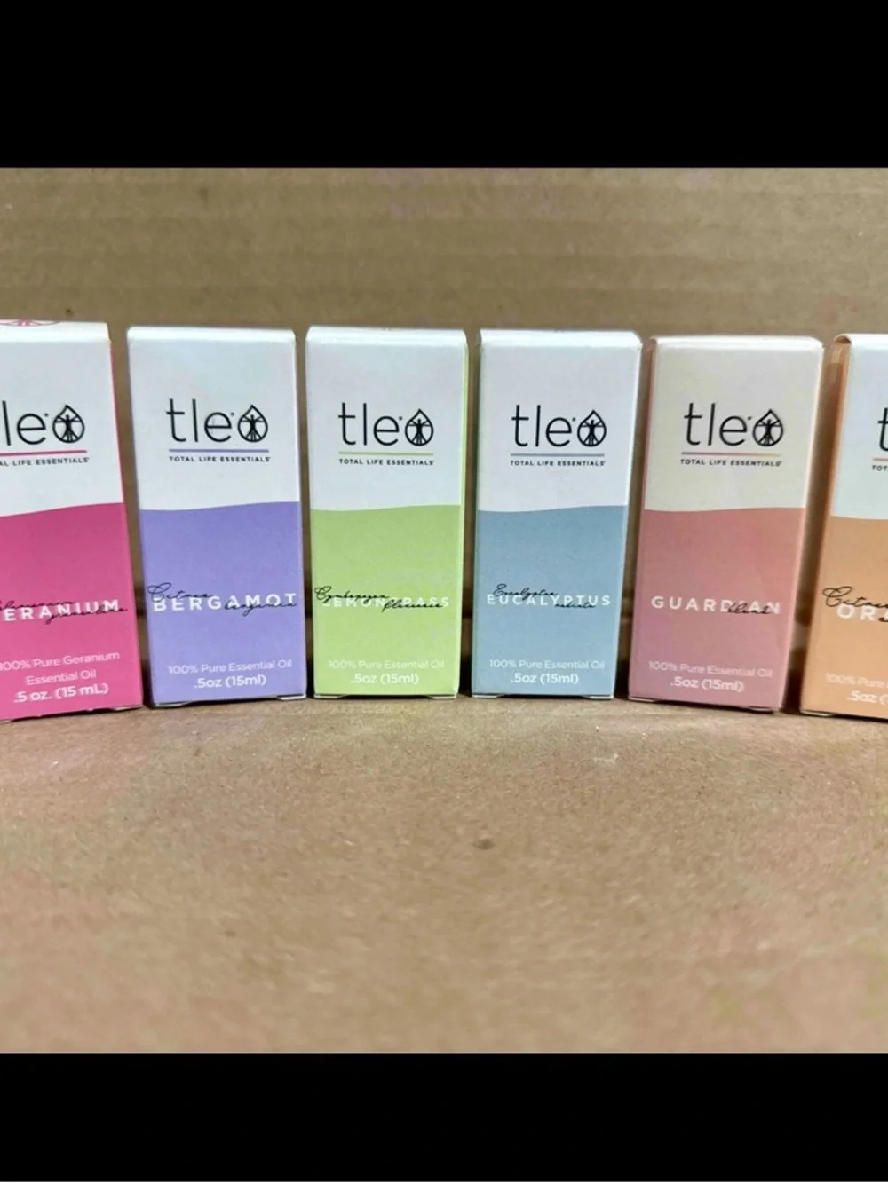 TLE Total Life Essentials Essential Oil Set 6 Assorted Scents NIB - Picture 2 of 2