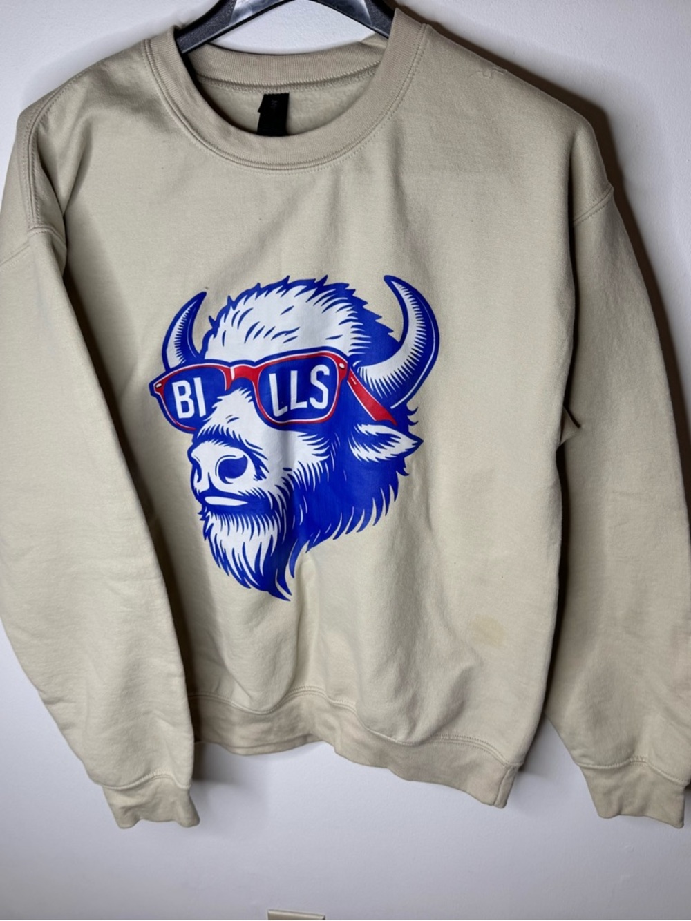 Buffalo bills Neutral Crewneck Sweatshirt with Blue & Red Buffalo Graphic