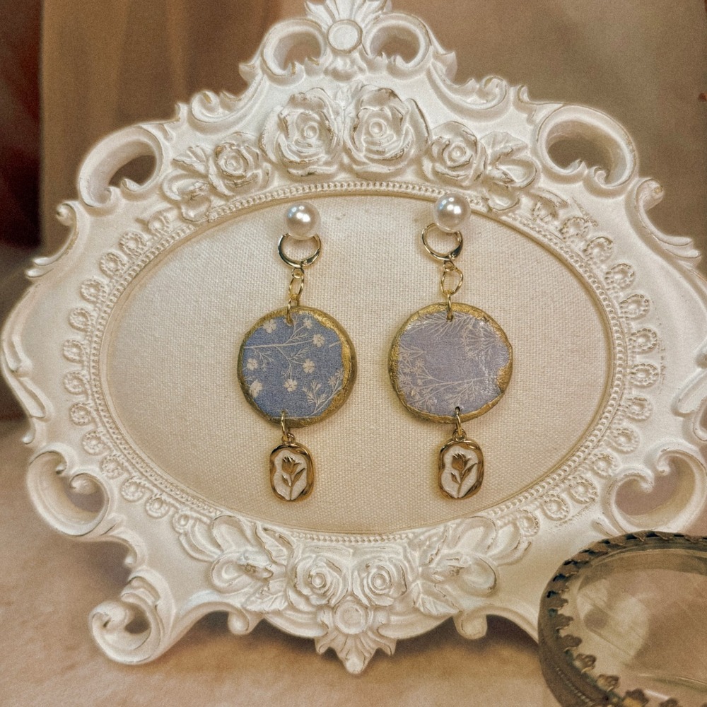 Blue and White‎ Floral Earrings