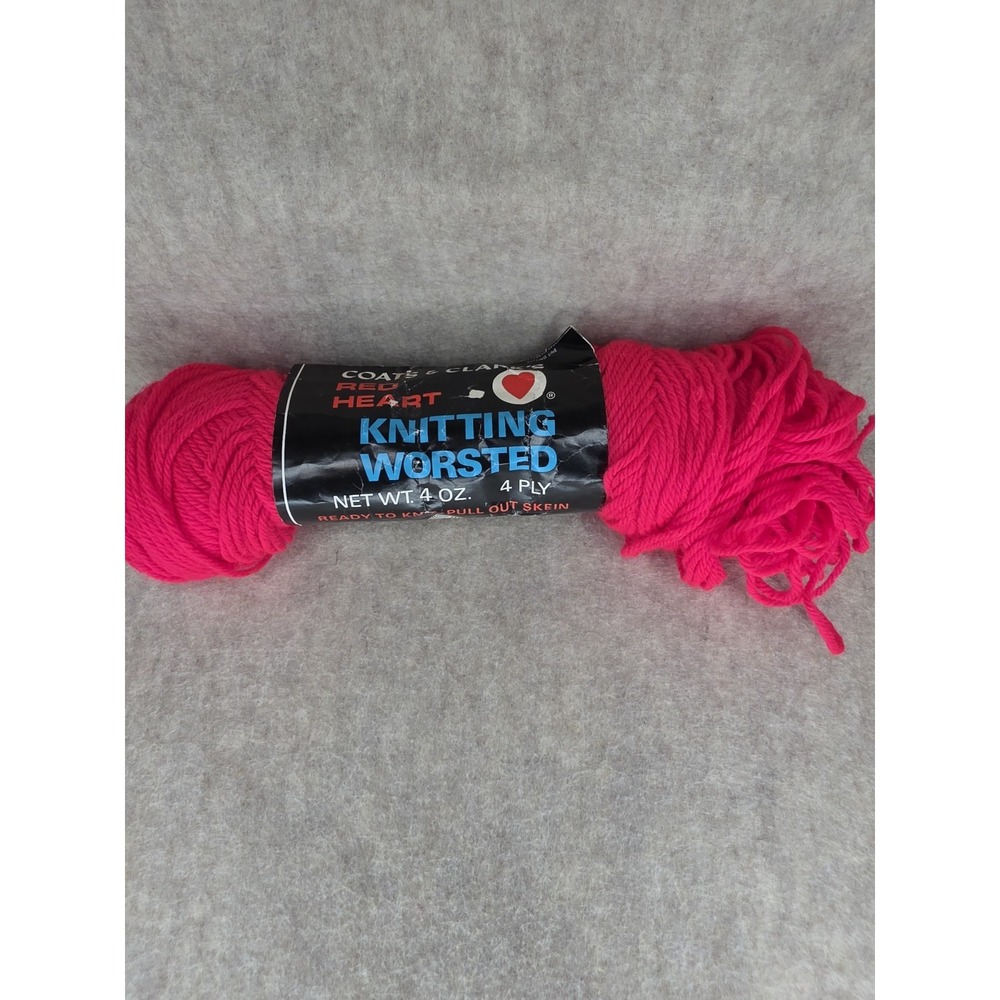 Vintage Red Heart 100% Pure Virgin Wool Yarn Skein 3.7‎ oz. Melon #900