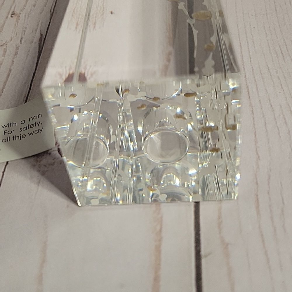 TAHARI Home VINTAGE Crystal Candlesticks - Picture 5 of 8