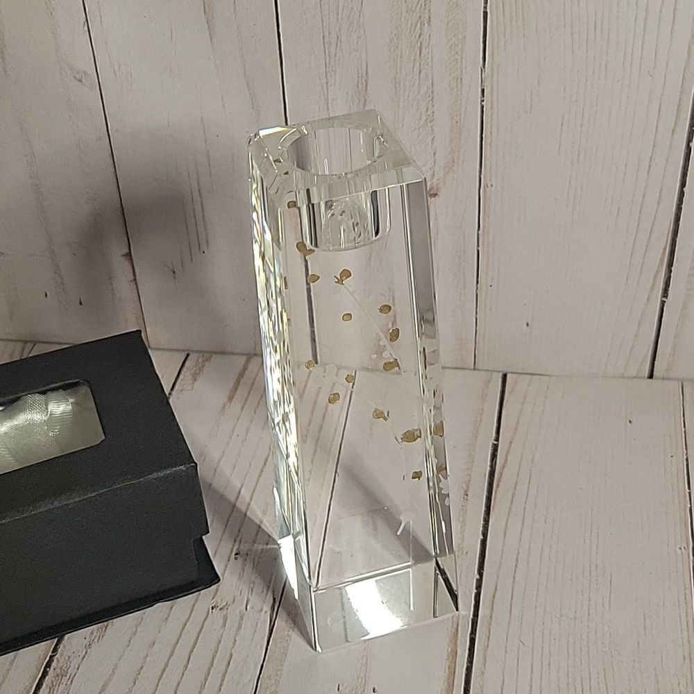 TAHARI Home VINTAGE Crystal Candlesticks - Picture 4 of 8