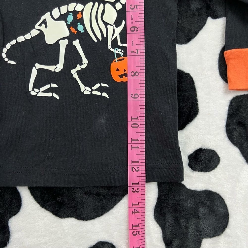 Carter's Halloween PJ Bundle 12 months | 4 (1 NWT) - Picture 6 of 16