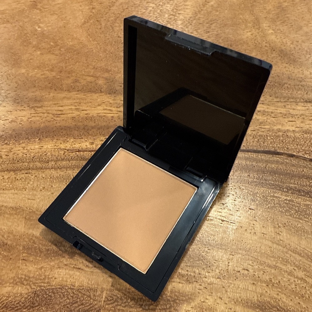 Defiance Beauty Satin Sovereign Bronzer In Goddess Glow 2.8g Mini - Picture 2 of 3