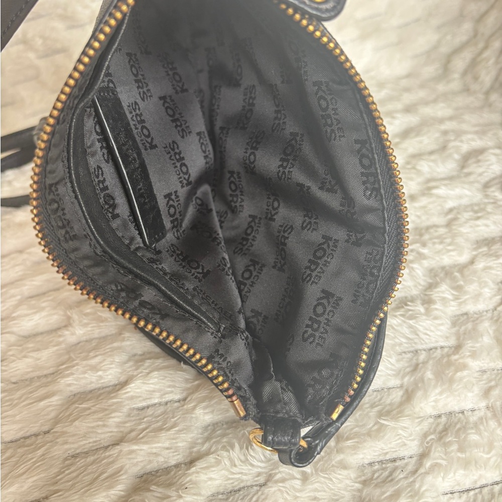 Michael Kors Black Leather Small Crossbody Shoulder Bag Gold Hardware - Picture 7 of 8