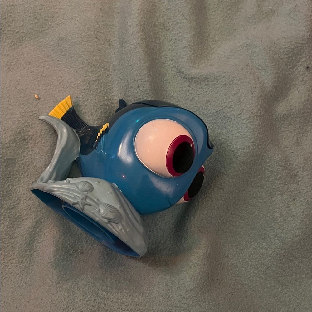 Disney Pixar Finding Dory Mug with Flip Lid