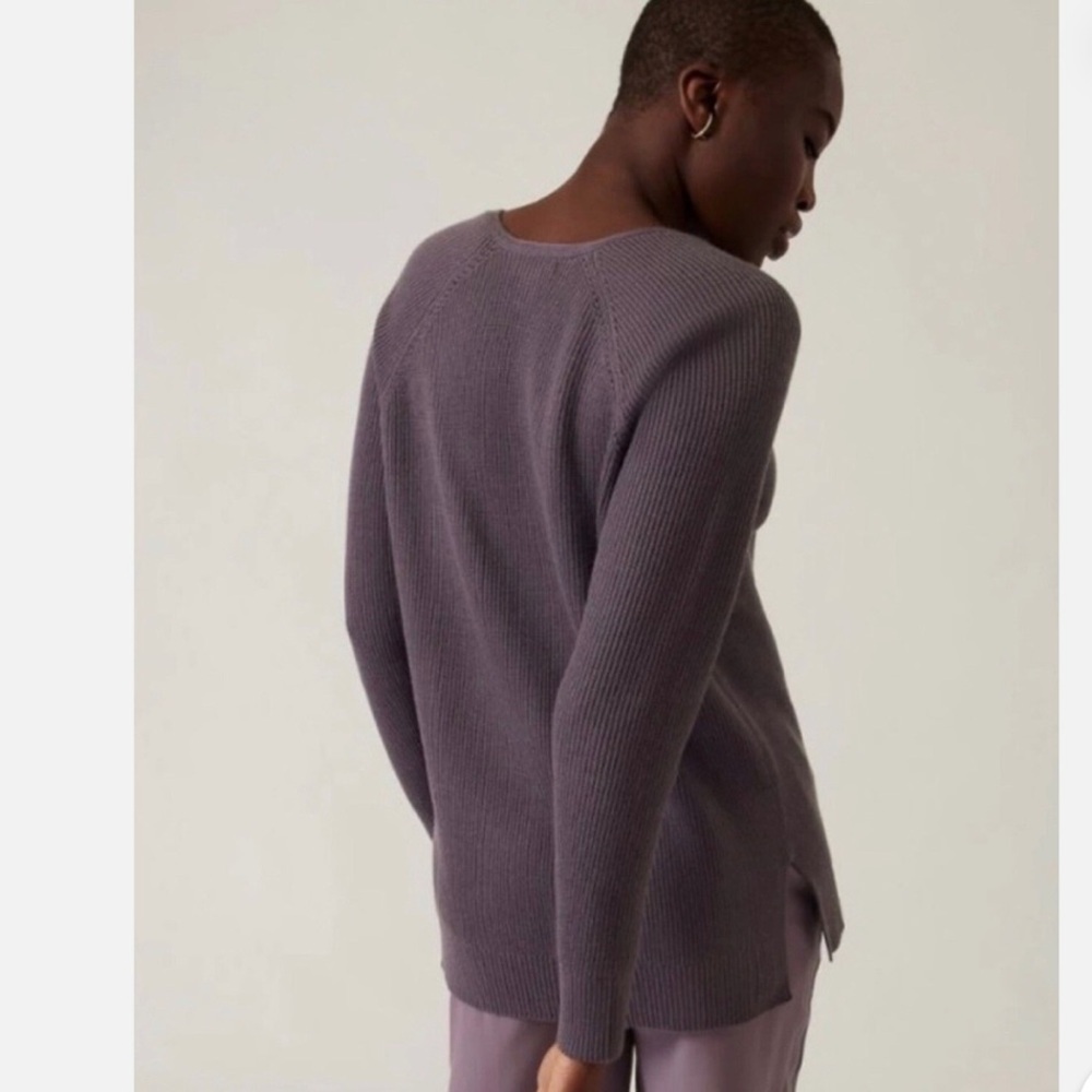 ATHLETA Hanover Refined V-Neck Sweater Dusk Violet Size Small - Picture 3 of 8