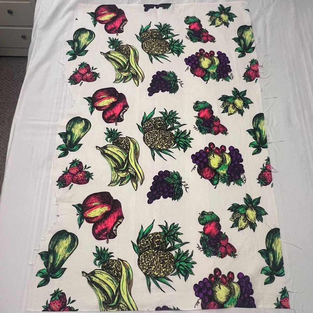 Vintage Fruit‎ Galore Print Fabric Vibrant Apples Bananas Pineapples Grapes