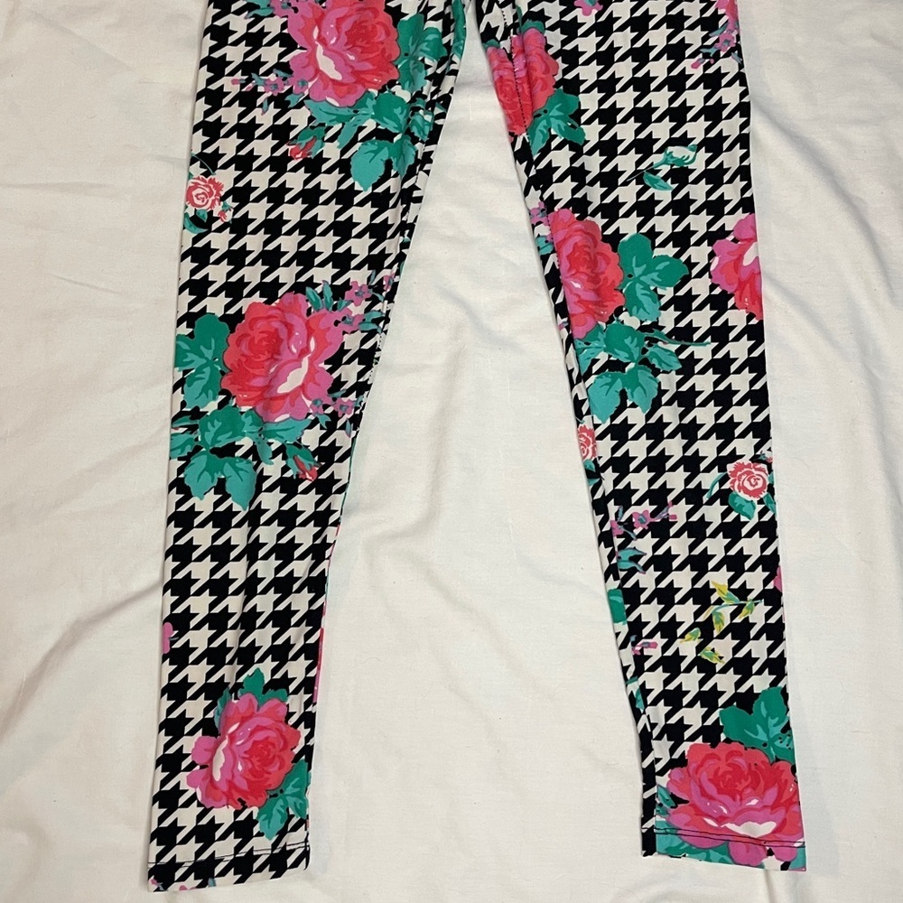 3/$15 LULA ROE Houndstooth & Roses Leggings, OS - Picture 4 of 8