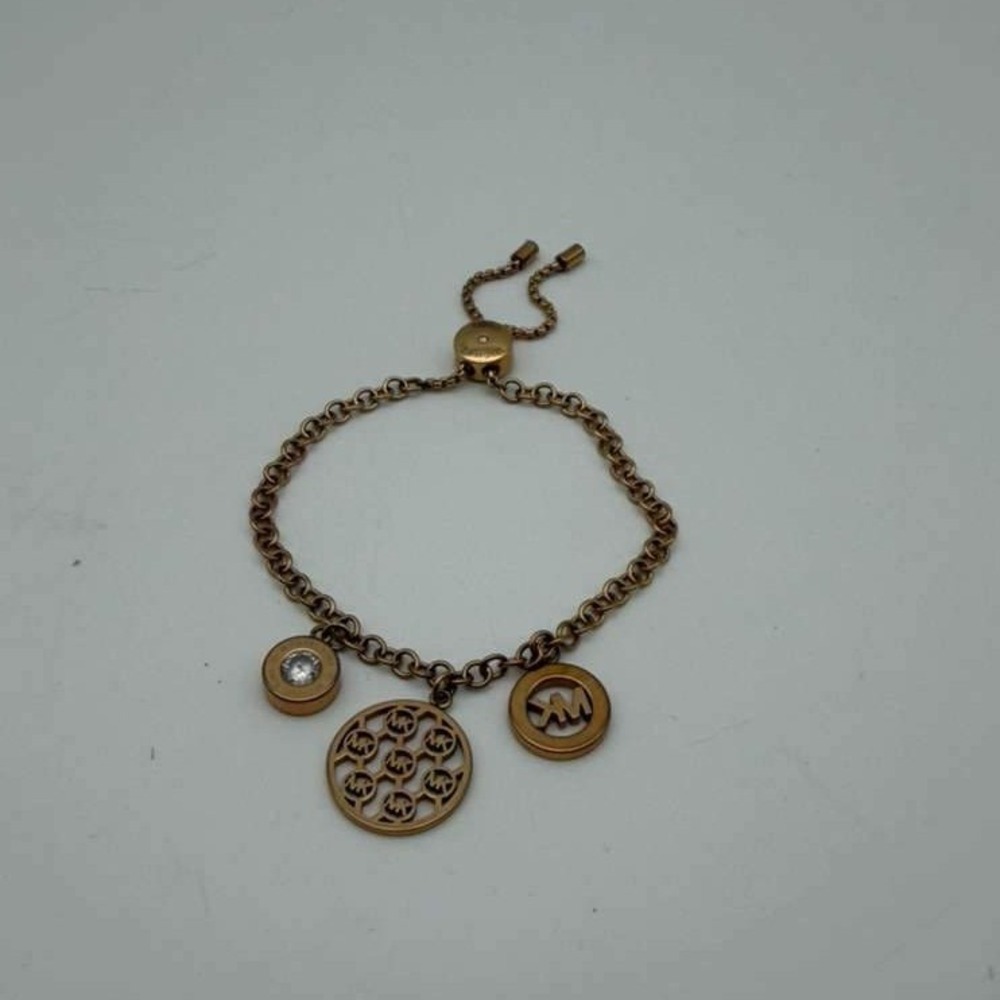Michael Kors Adjustable Gold Tone Charm Bracelet MK Logo Disc - Picture 3 of 9