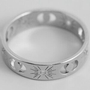 1 LEFT!! SANSA SILVER MOON RING