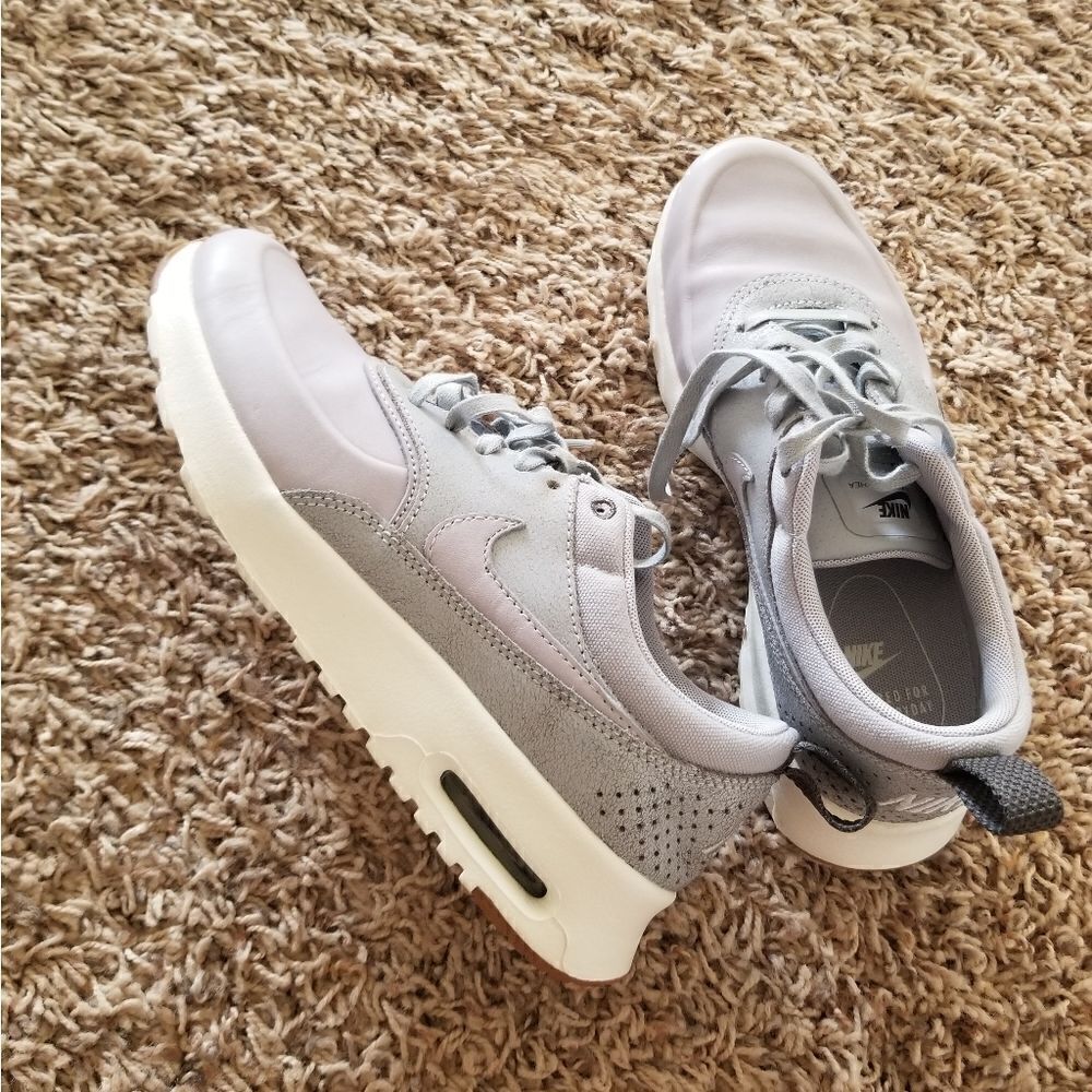 Nike Air Max - Picture 2 of 7