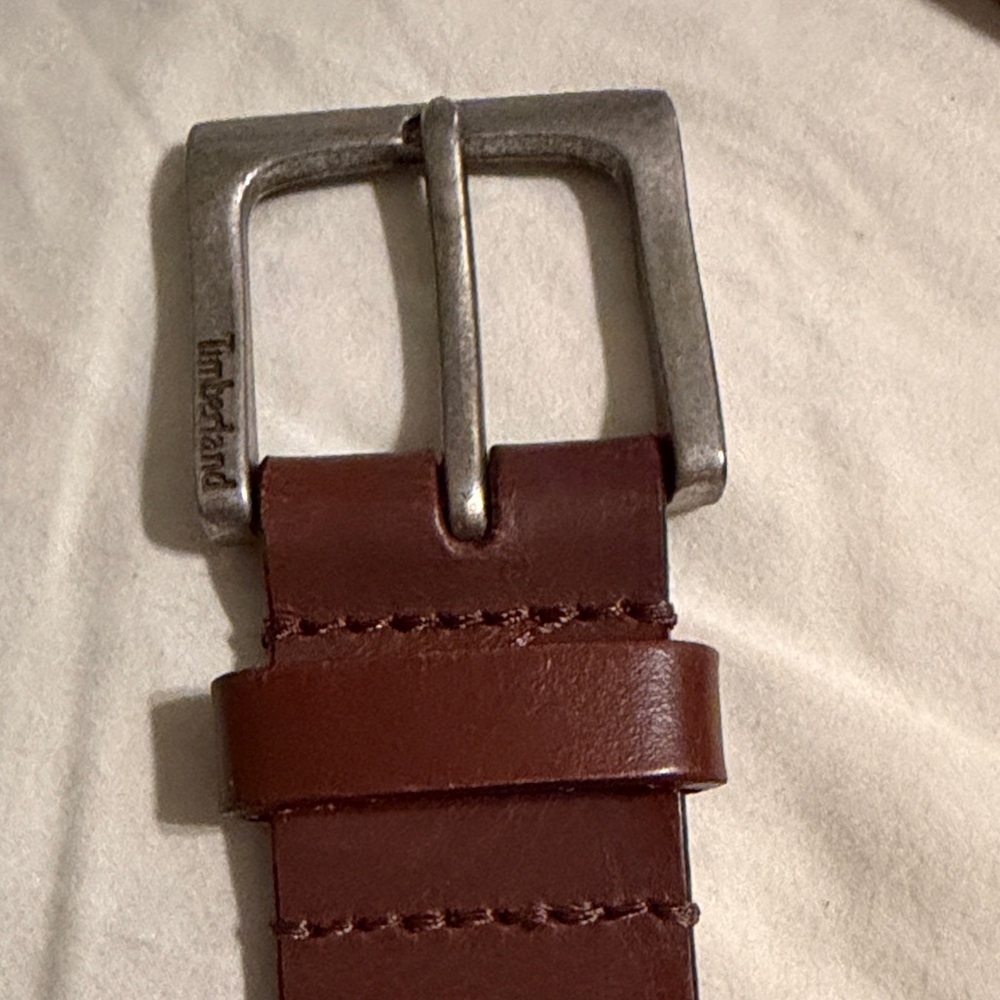 Timberland Men's Chestnut Brown Leather Belt with Silver Buckle
