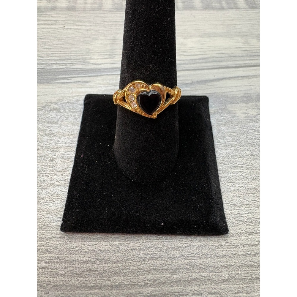 Vintage Avon Heart Ring‎ Gold Tone Black Heart Stone with Rhinestones Size 8.5