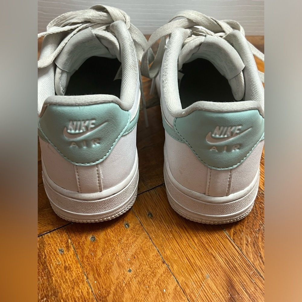 Nike Air Force 1 '07 in jade ice - Picture 4 of 10
