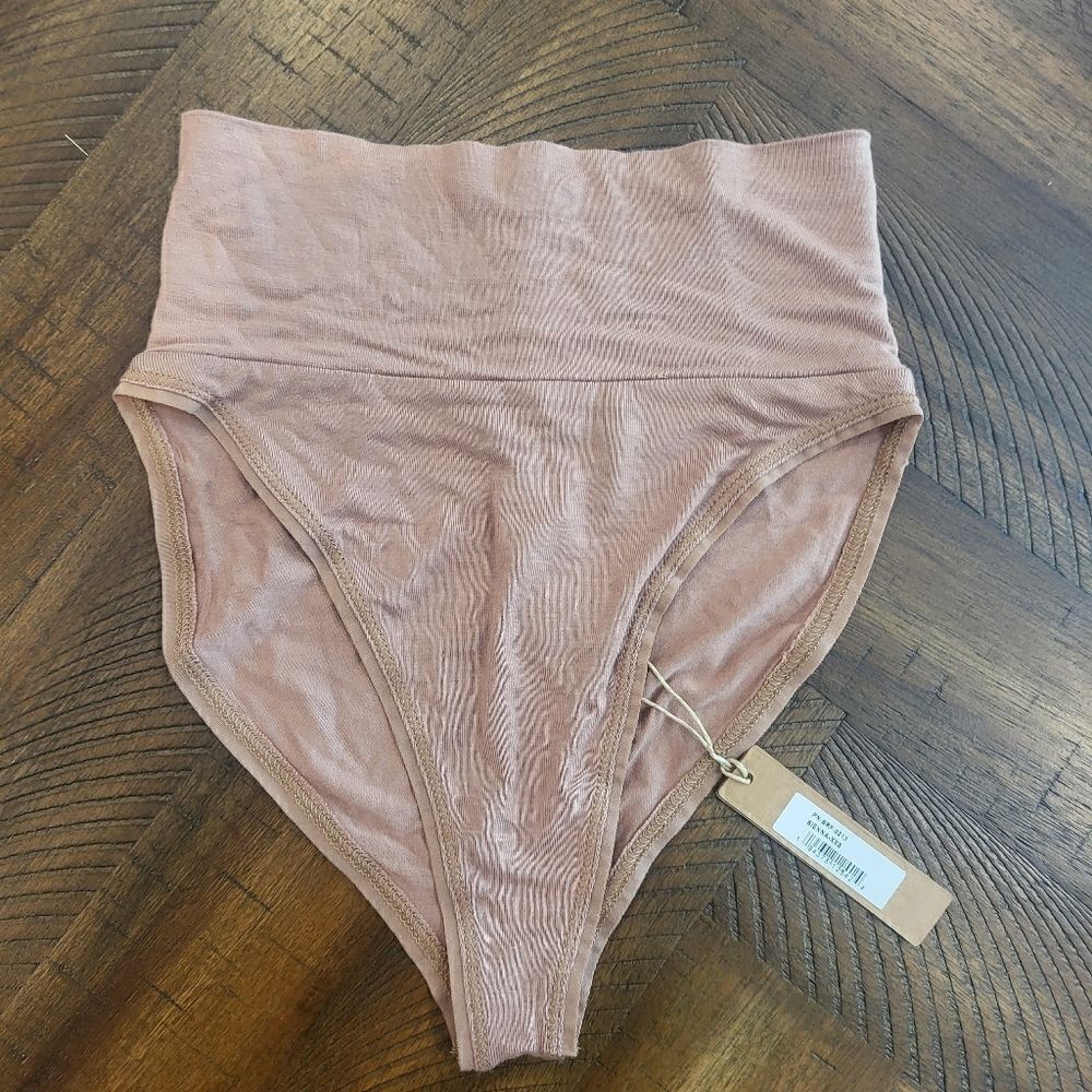 SKIMS high waisted underwear XXS in Sienna color