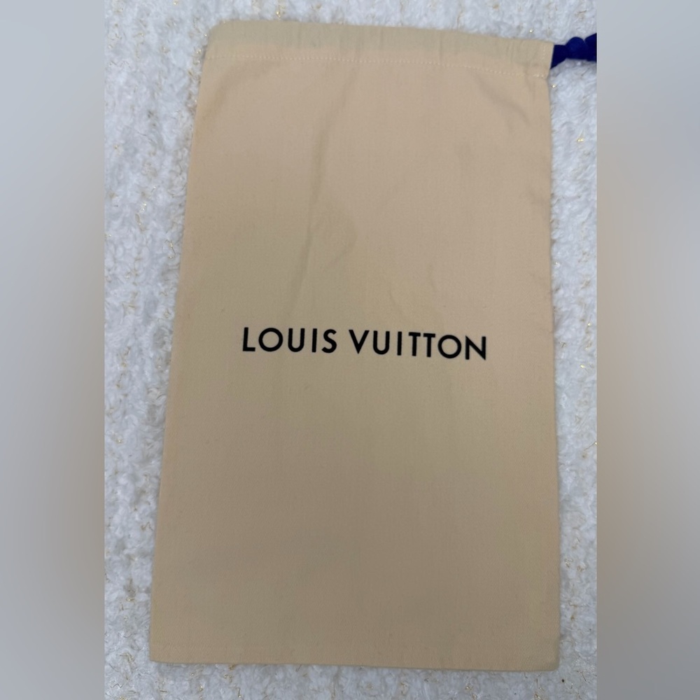 Louis Vuitton‎ Beige Dust Bag