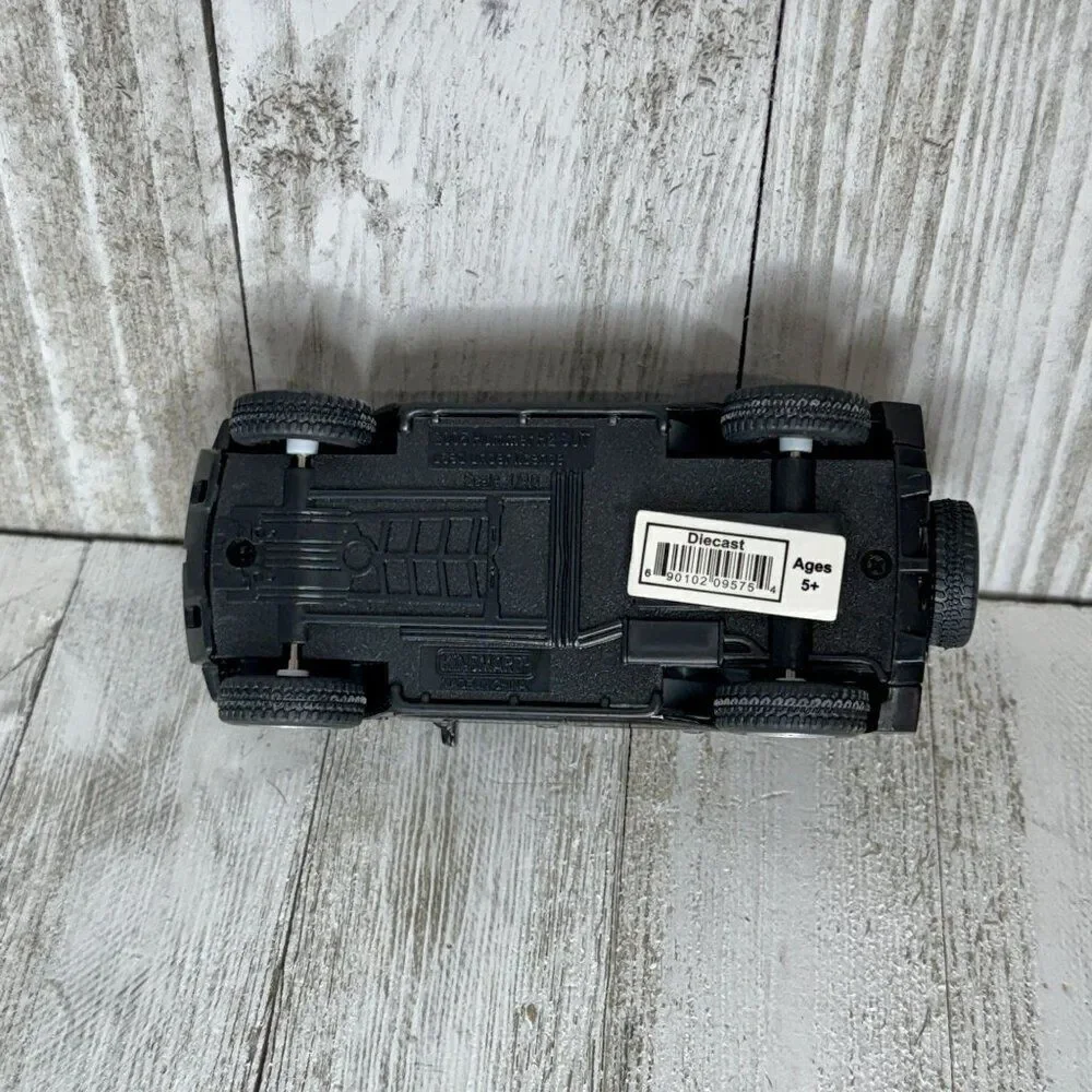 Kinsmart 2005 Hummer H2 SUT Black - 5097D - 1/40 scale Diecast Model Toy Car Tru - Picture 7 of 9