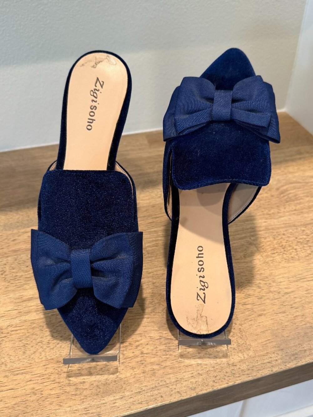 Zigi Soho Navy Blue Velvet Bow Slides Pointed Toe Mules - Women's Size 8.5 - Picture 2 of 8