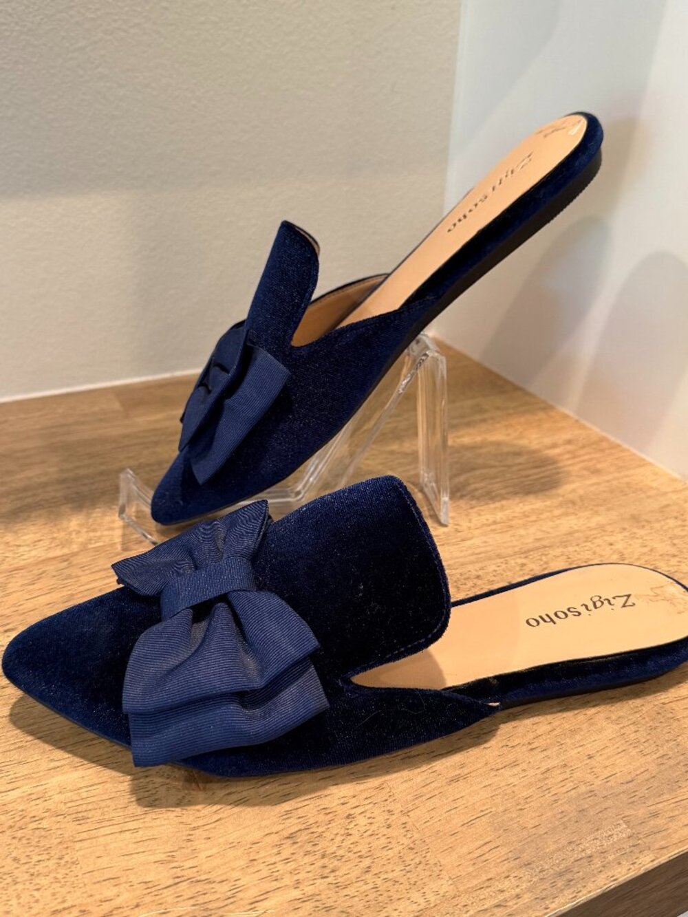 Zigi Soho Navy Blue Velvet Bow Slides Pointed Toe Mules - Women's Size 8.5