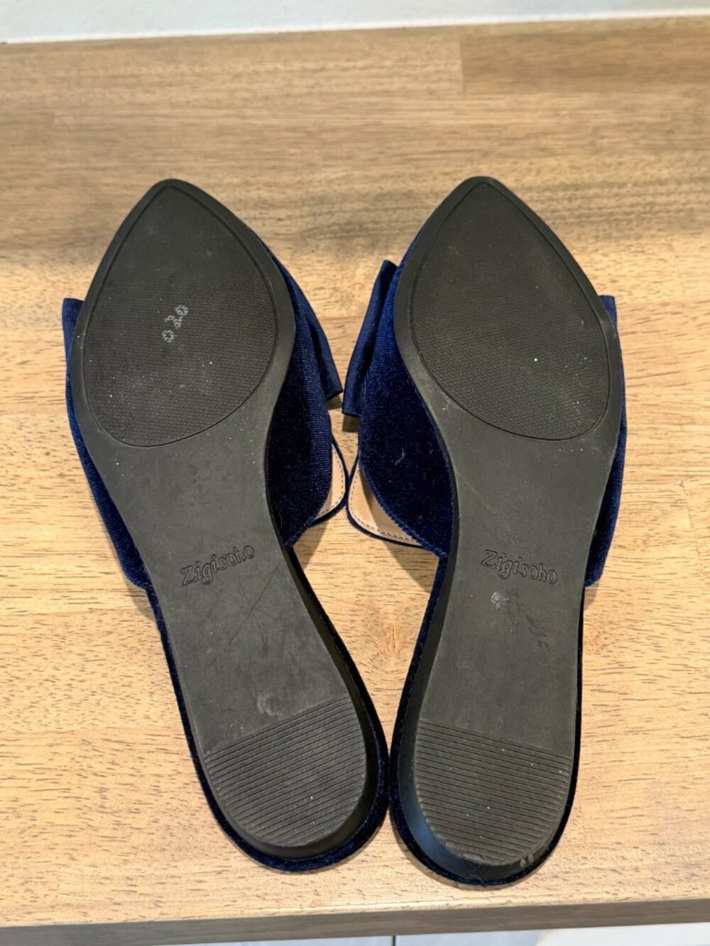 Zigi Soho Navy Blue Velvet Bow Slides Pointed Toe Mules - Women's Size 8.5 - Picture 8 of 8