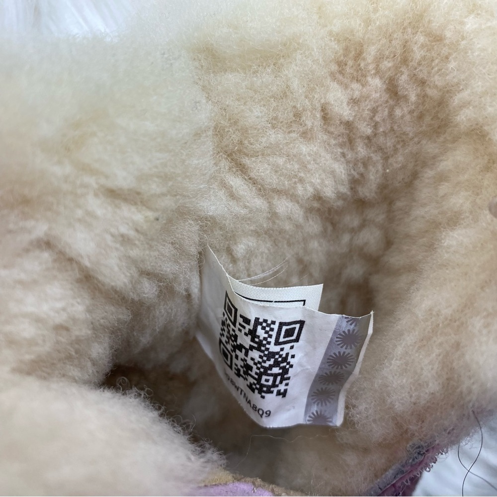 UGG BABY WINTER BOOTS - Picture 6 of 8