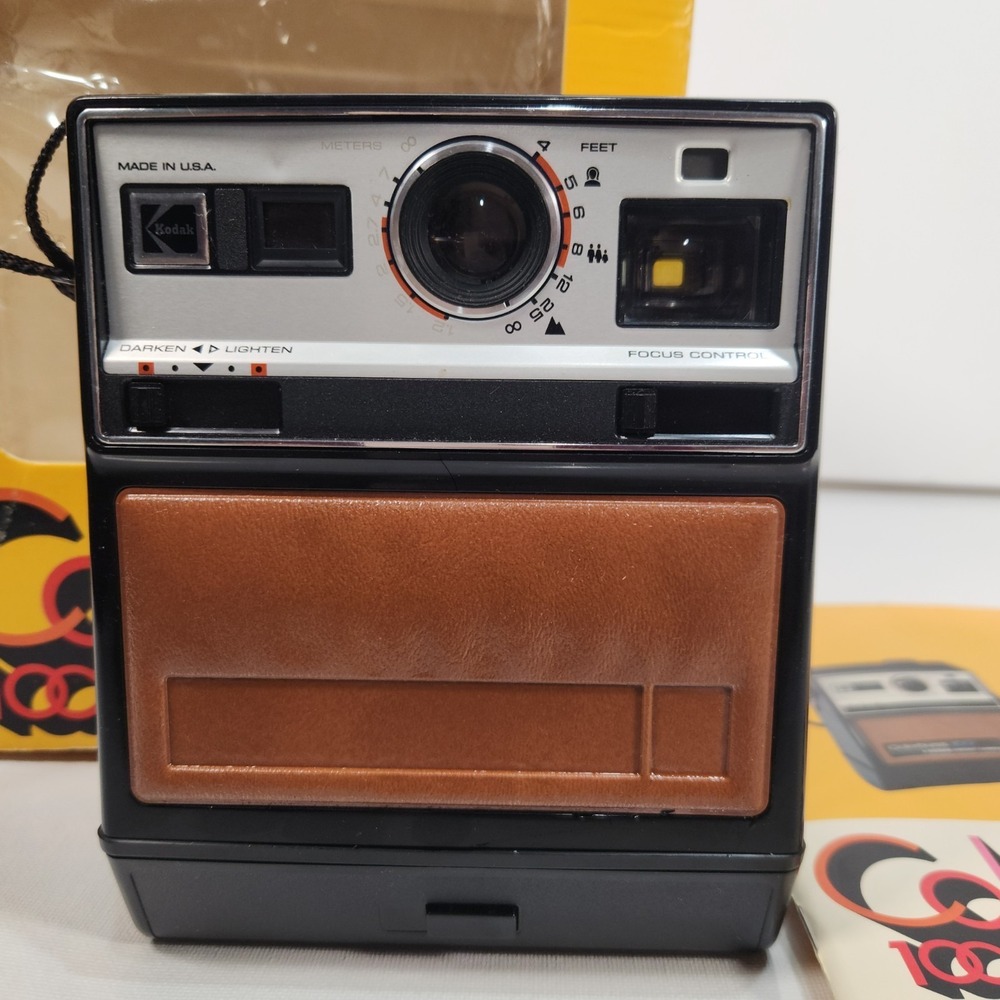 Vintage 1978 Kodak Colorburst 100 Instant Camera w/ Box and Manual