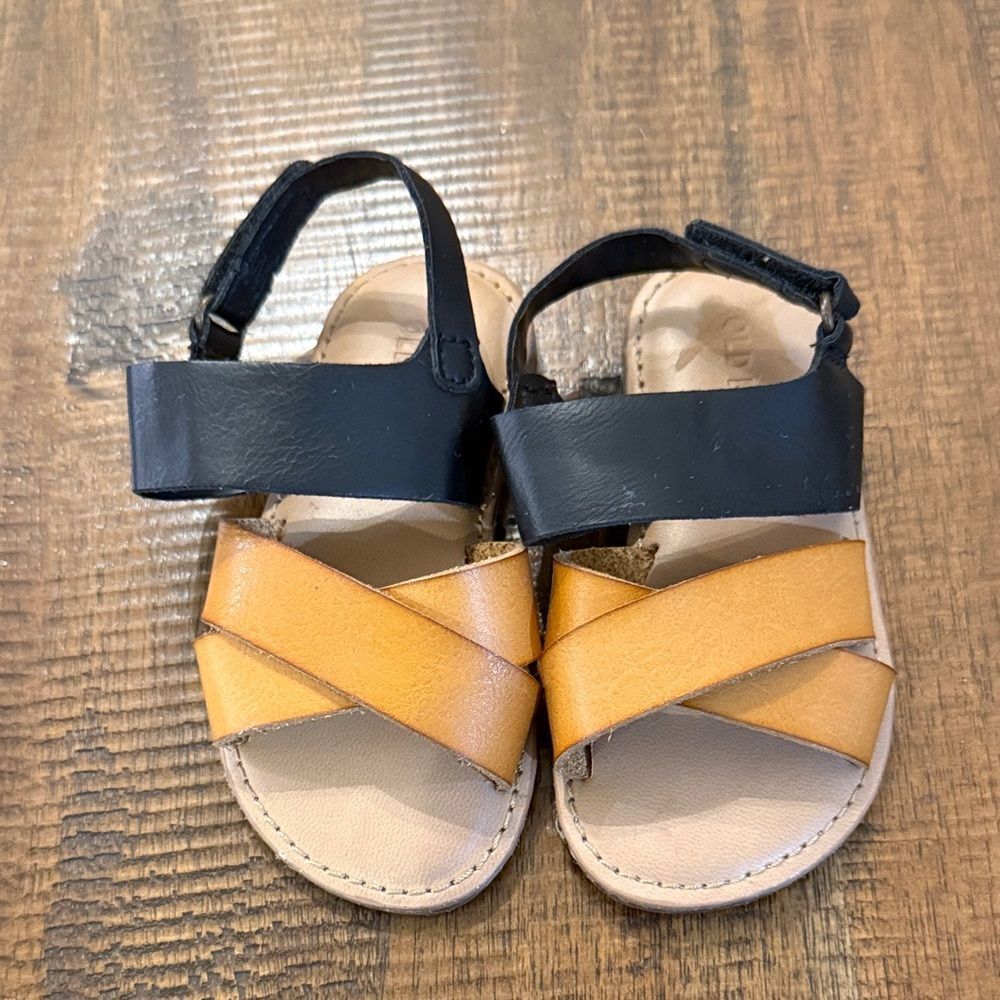 Old Navy Stylish Black and Tan Kids Sandals