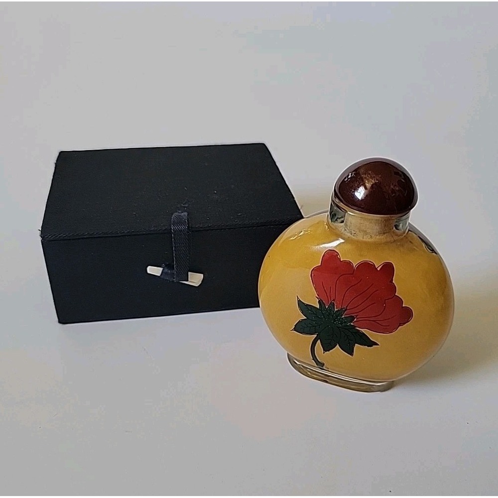 Vintage‎ Interior Hand Painted Glass Chinese Snuff Bottle with Stopper Mandala