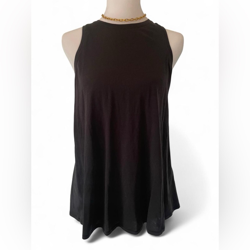 Lululemon Athletic Top Open Back Tie Slit Black Size 4‎