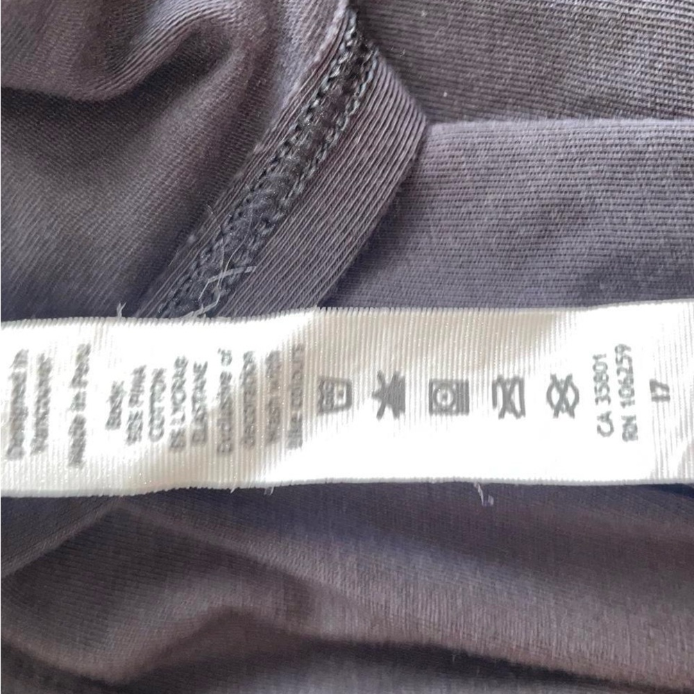 Lululemon Athletic Top Open Back Tie Slit Black Size 4 - Picture 5 of 5