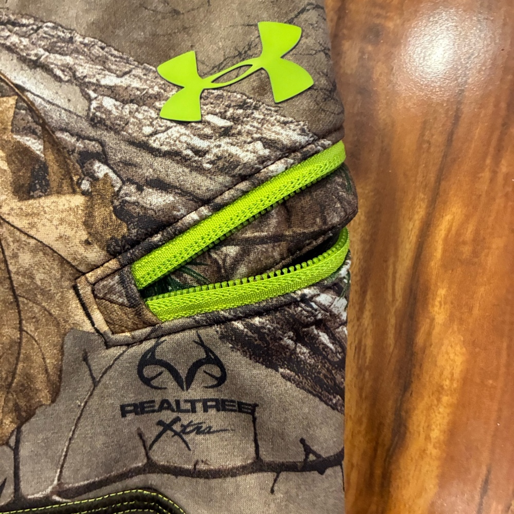 Under Armour Youth Large Hunting Pants Realtree Xtra Camo Scent Control ColdGear - Picture 2 of 4