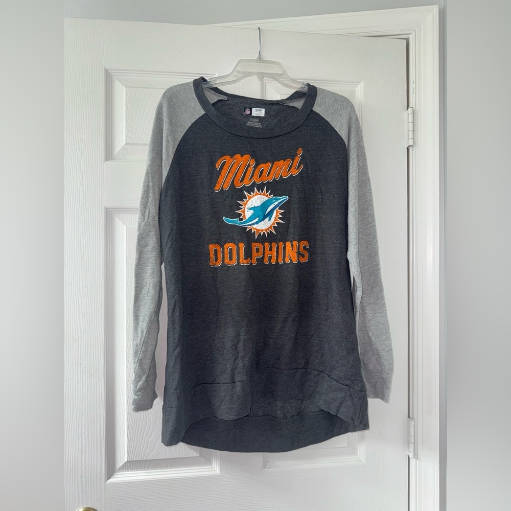 Women’s Miami Dolphins Shirt!