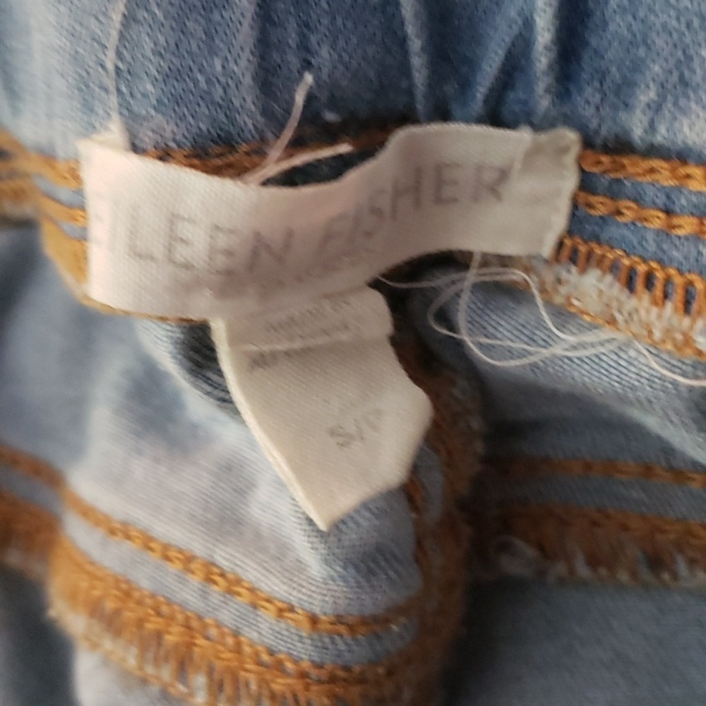 EILEEN FISHER Frayed Hem Pull-on Ankle Jeans In Frost-S - Picture 5 of 5