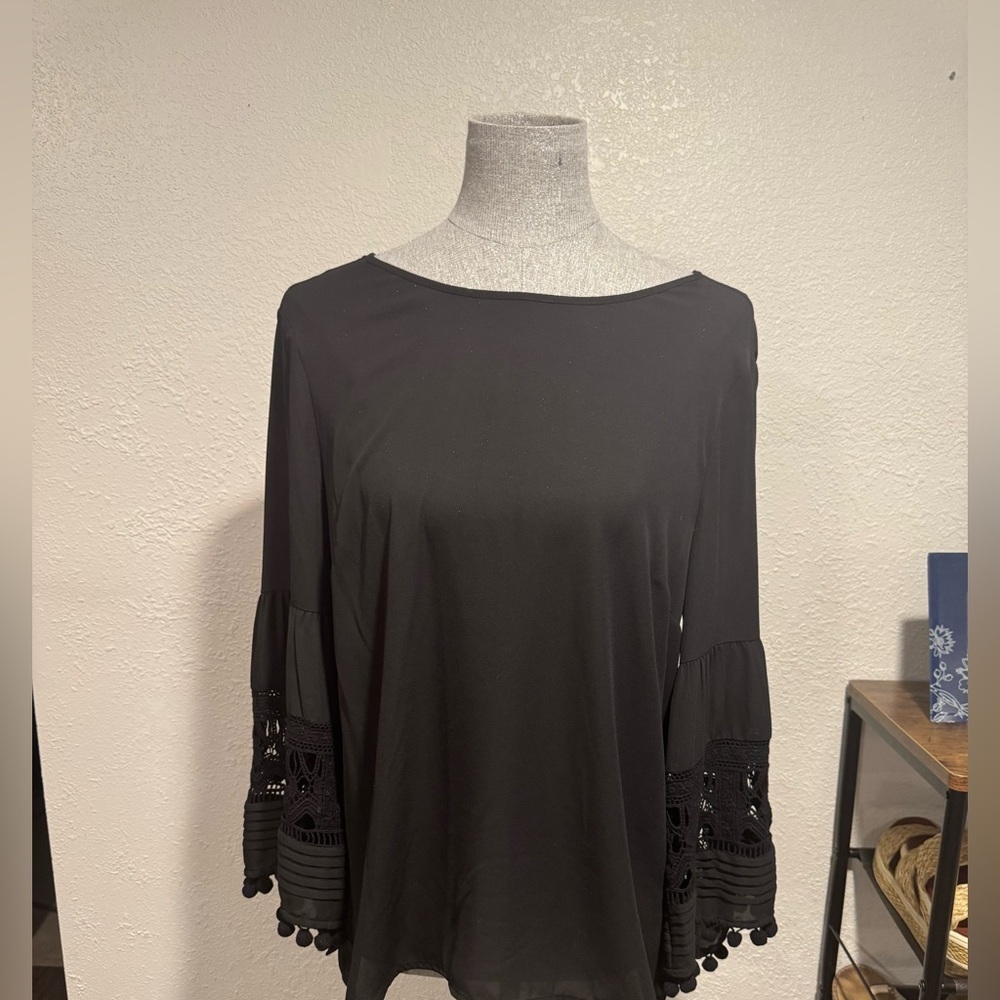 Stitch fix Pale Sky Elegant Black Women's Top with Lace Sleeves. Sz M