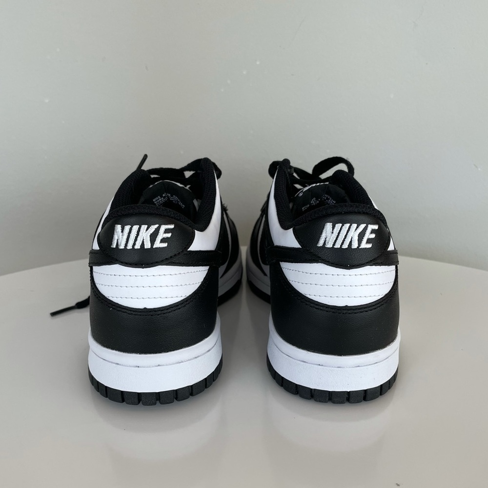 Nike Dunk Low - Picture 6 of 10