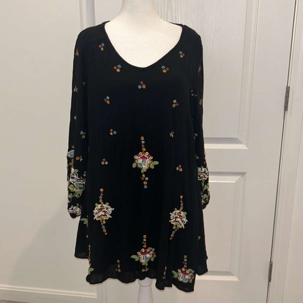 Free People Oxford Black Embroidered dress, Size Small
