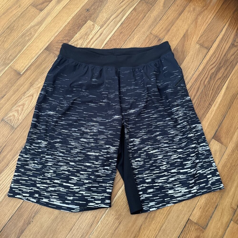 Lululemon Men;s 11" shorts Swim Trunks Gondola Stripe Black white Size L - Picture 2 of 5