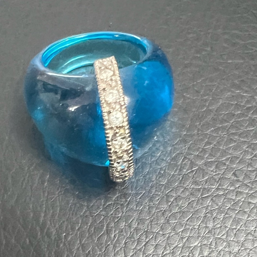 Chunky light blue ring with moving bar - Picture 5 of 5