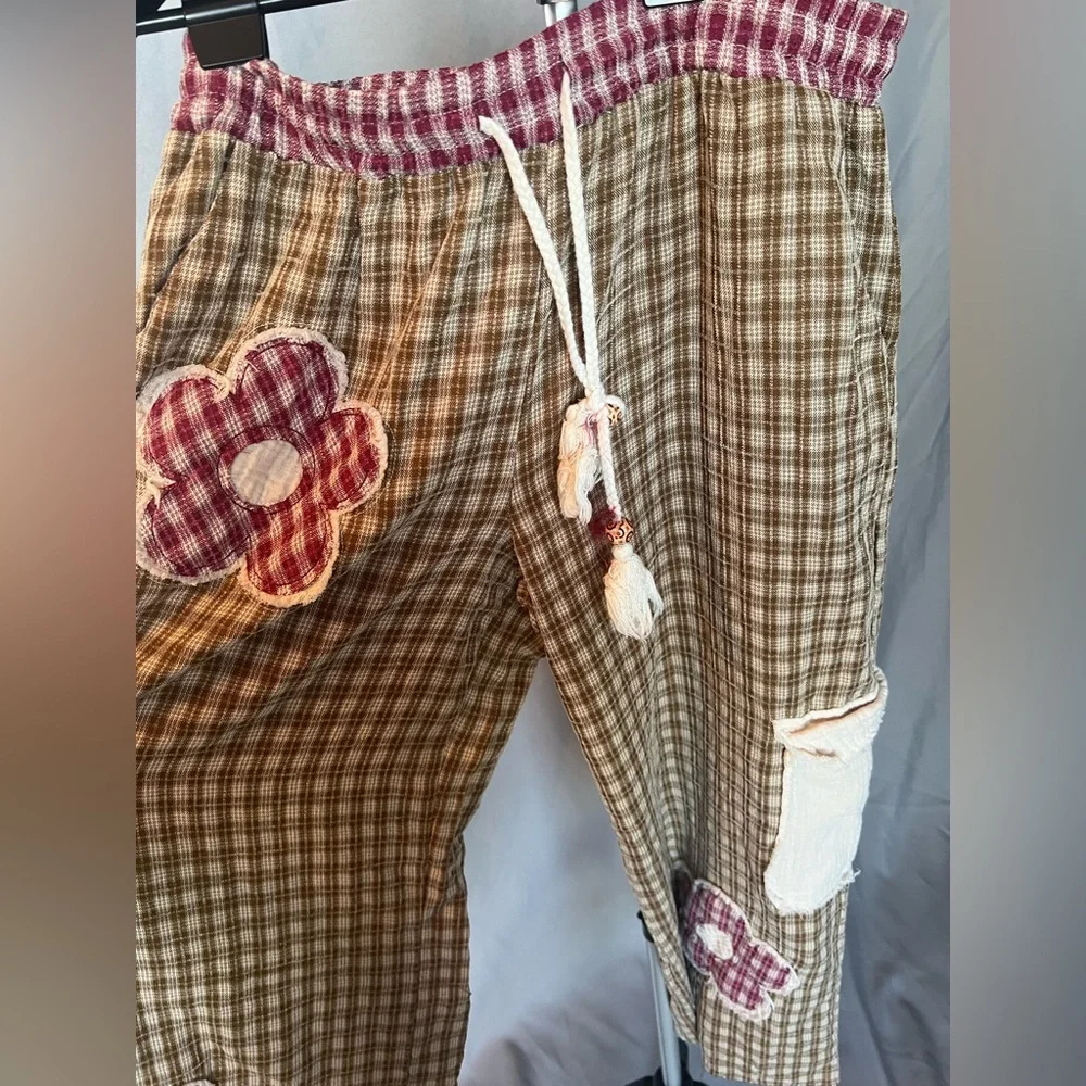 Floral Checkered Wide Leg Pants - Picture 2 of 6