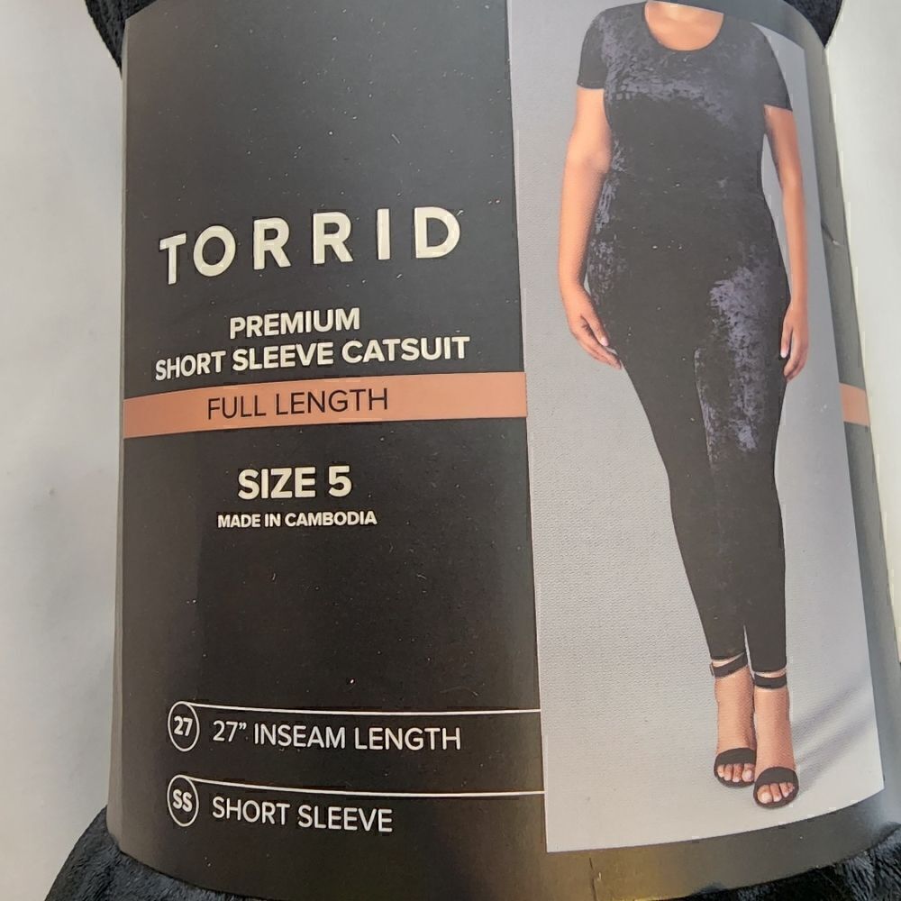 5X 28W Torrid Black Full Length Crushed Velvet Catsuit Short Sleeve 27" Inseam - Picture 4 of 6