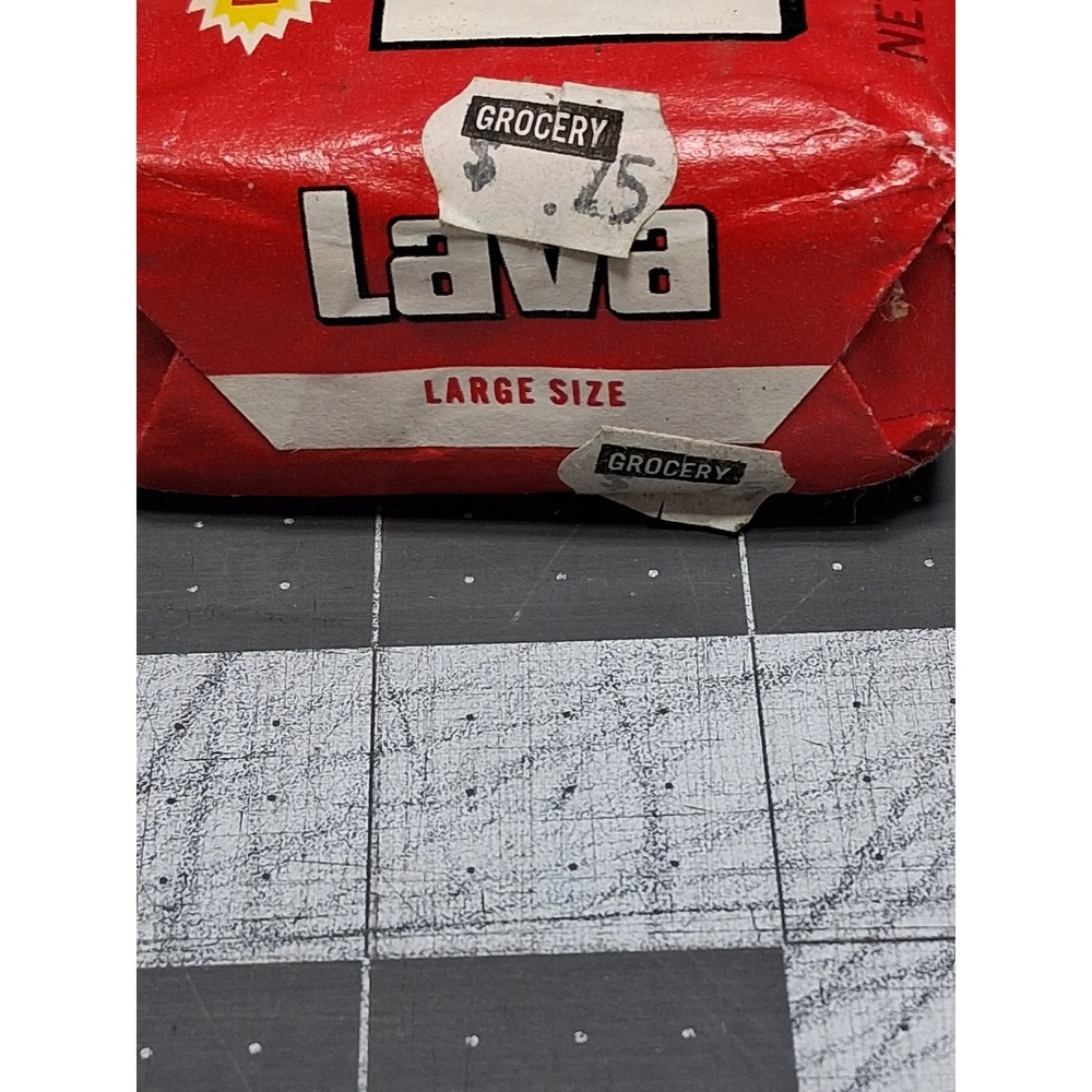 Lava Hand Soap Red Vintage Large Size 5 75 oz Pumice Powered Bar Soap P and G - Picture 6 of 9